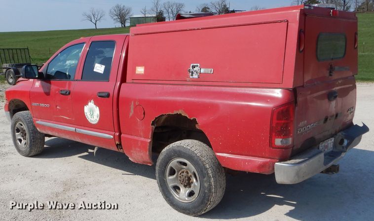 image for item DG5600 2004 Dodge Ram 3500  Quad Cab pickup truck