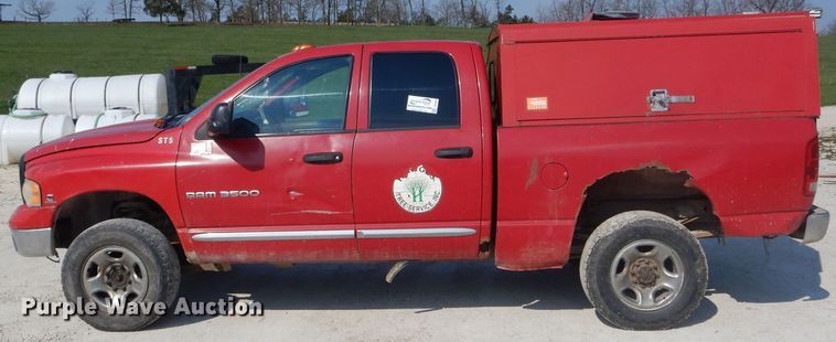 image for item DG5600 2004 Dodge Ram 3500  Quad Cab pickup truck
