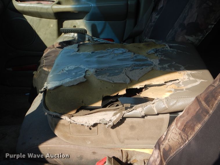 image for item DG5600 2004 Dodge Ram 3500  Quad Cab pickup truck