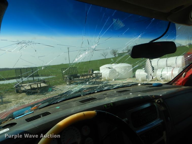 image for item DG5600 2004 Dodge Ram 3500  Quad Cab pickup truck