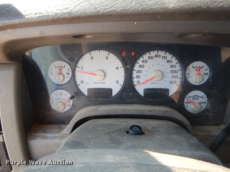 image for item DG5600 2004 Dodge Ram 3500  Quad Cab pickup truck