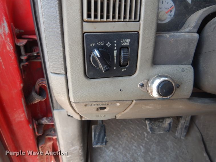 image for item DG5600 2004 Dodge Ram 3500  Quad Cab pickup truck