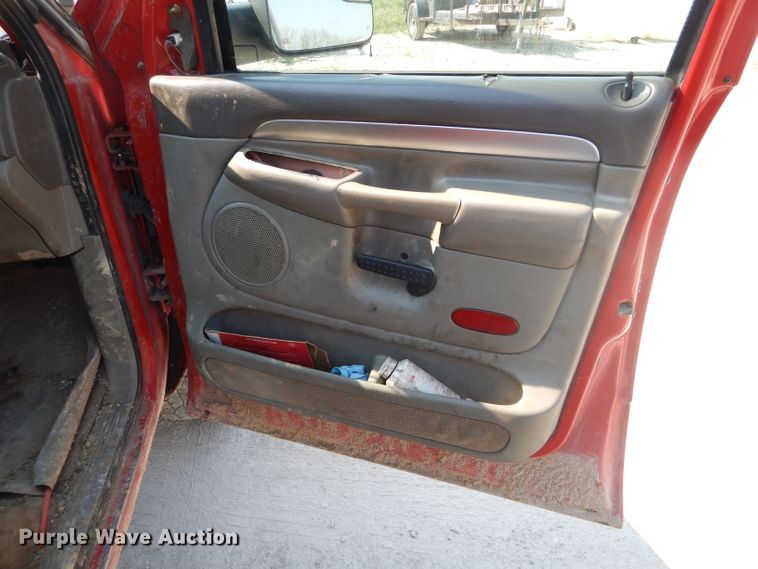 image for item DG5600 2004 Dodge Ram 3500  Quad Cab pickup truck