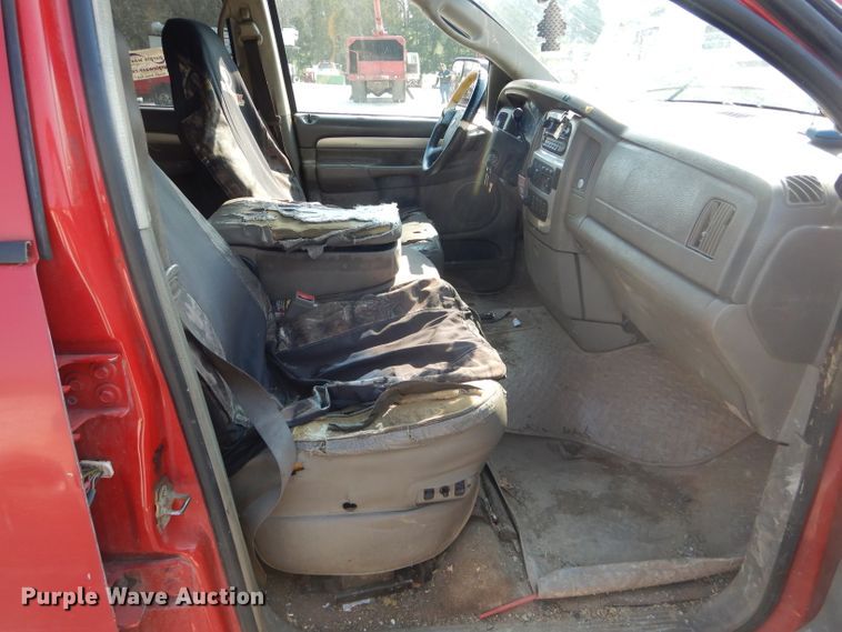 image for item DG5600 2004 Dodge Ram 3500  Quad Cab pickup truck