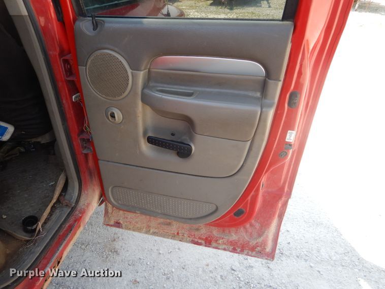image for item DG5600 2004 Dodge Ram 3500  Quad Cab pickup truck