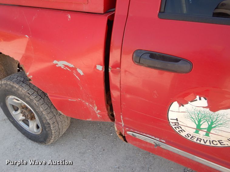 image for item DG5600 2004 Dodge Ram 3500  Quad Cab pickup truck