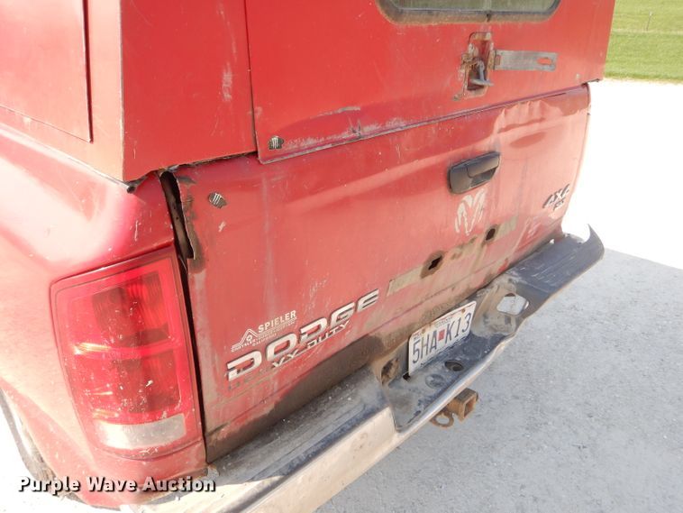 image for item DG5600 2004 Dodge Ram 3500  Quad Cab pickup truck