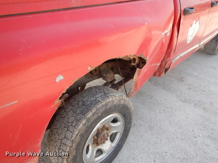 image for item DG5600 2004 Dodge Ram 3500  Quad Cab pickup truck