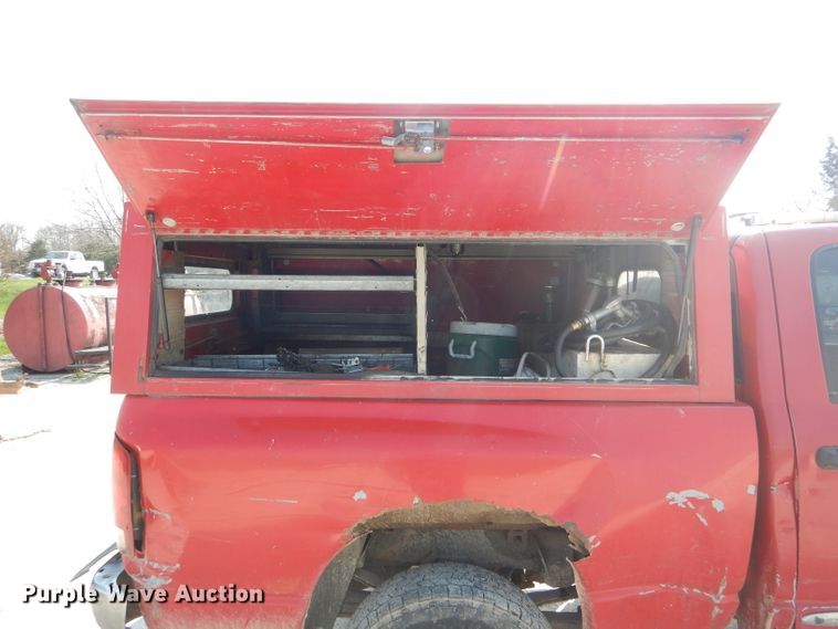 image for item DG5600 2004 Dodge Ram 3500  Quad Cab pickup truck