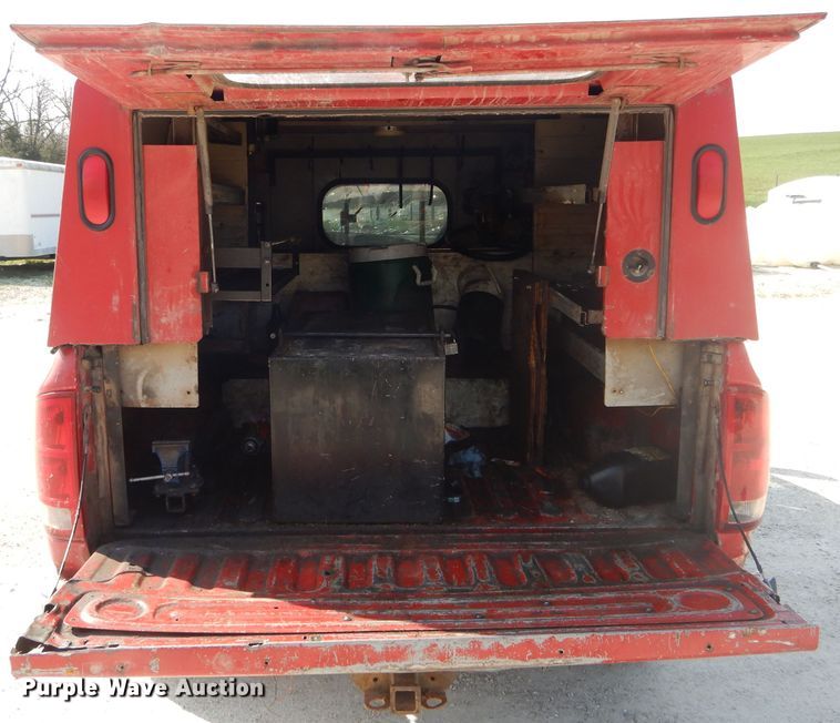 image for item DG5600 2004 Dodge Ram 3500  Quad Cab pickup truck