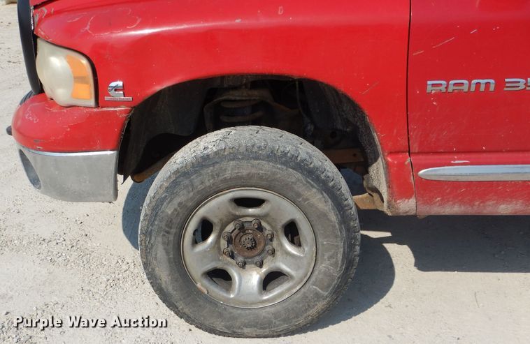image for item DG5600 2004 Dodge Ram 3500  Quad Cab pickup truck