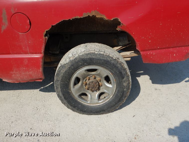 image for item DG5600 2004 Dodge Ram 3500  Quad Cab pickup truck