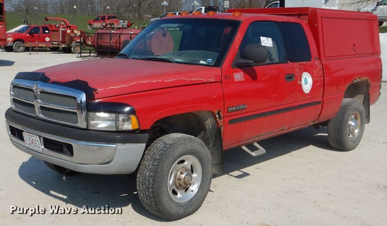 image for item DG5603 2001 Dodge Ram 2500 Laramie SLT  Quad Cab pickup truck