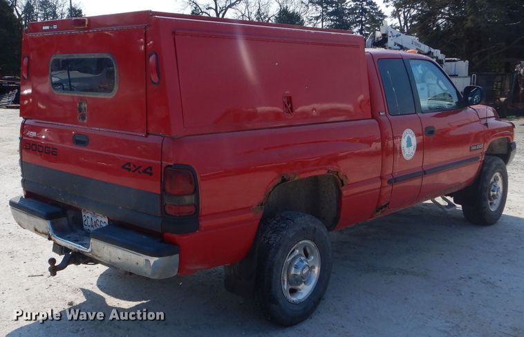 image for item DG5603 2001 Dodge Ram 2500 Laramie SLT  Quad Cab pickup truck