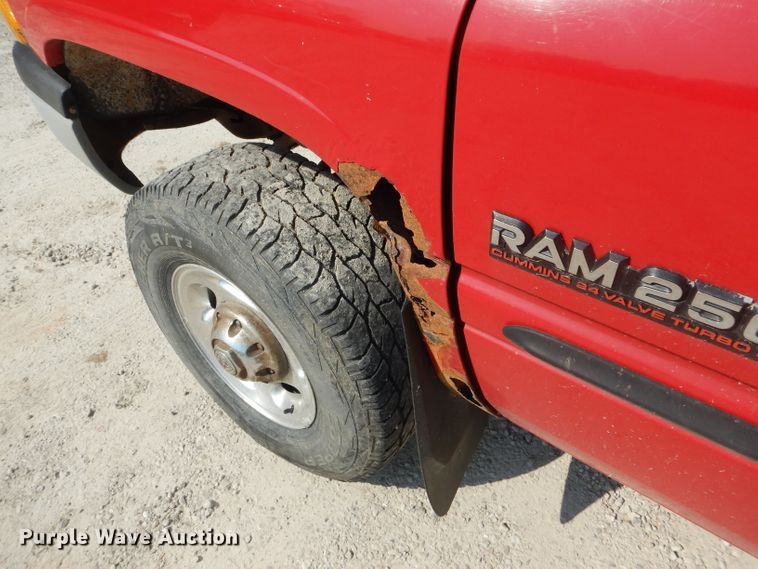 image for item DG5603 2001 Dodge Ram 2500 Laramie SLT  Quad Cab pickup truck