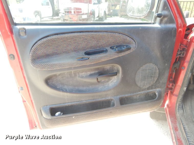 image for item DG5603 2001 Dodge Ram 2500 Laramie SLT  Quad Cab pickup truck