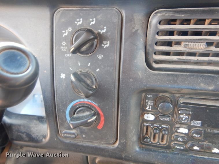 image for item DG5603 2001 Dodge Ram 2500 Laramie SLT  Quad Cab pickup truck