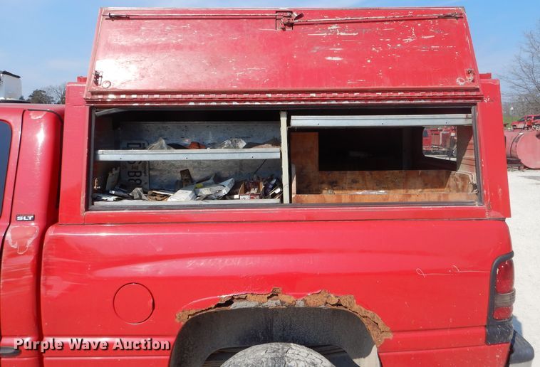 image for item DG5603 2001 Dodge Ram 2500 Laramie SLT  Quad Cab pickup truck