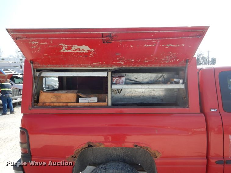 image for item DG5603 2001 Dodge Ram 2500 Laramie SLT  Quad Cab pickup truck