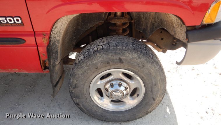 image for item DG5603 2001 Dodge Ram 2500 Laramie SLT  Quad Cab pickup truck