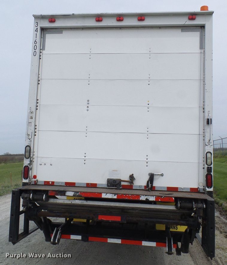 image for item DG5651 2003 International 4300 box truck