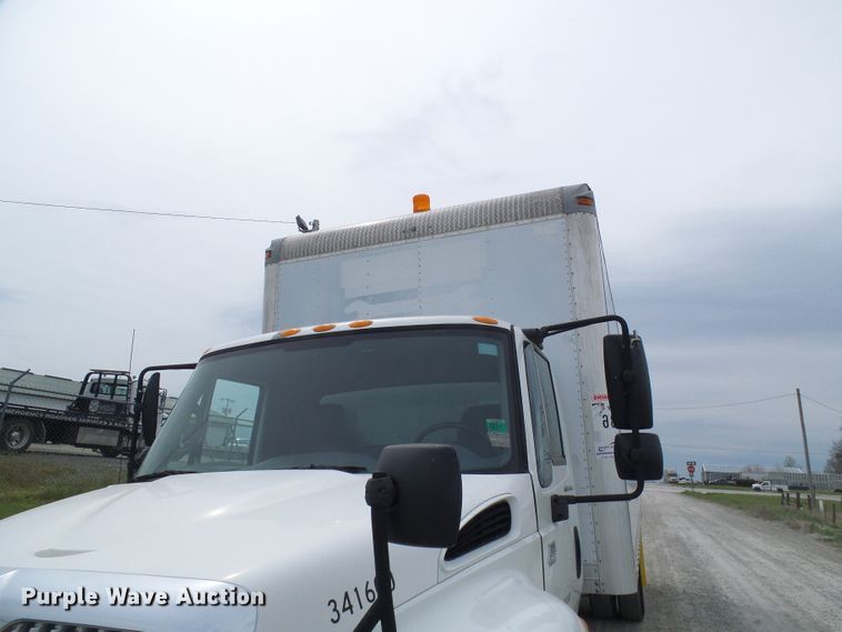 image for item DG5651 2003 International 4300 box truck