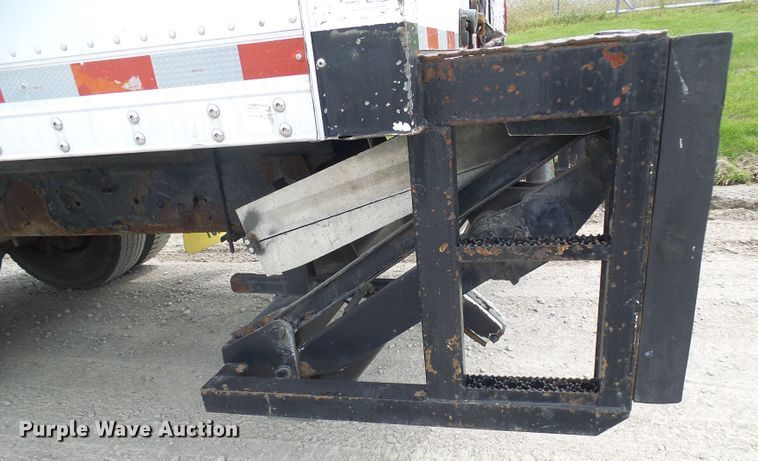 image for item DG5651 2003 International 4300 box truck