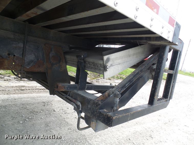 image for item DG5651 2003 International 4300 box truck