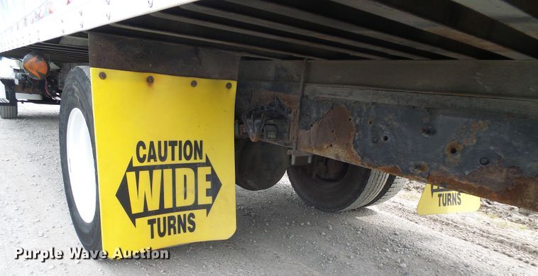 image for item DG5651 2003 International 4300 box truck