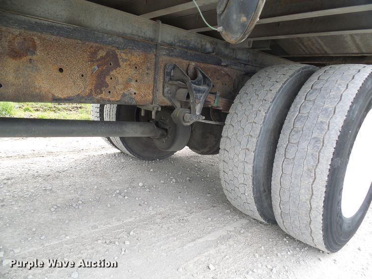 image for item DG5651 2003 International 4300 box truck