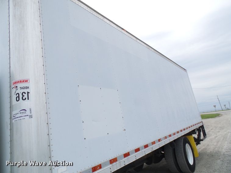 image for item DG5651 2003 International 4300 box truck