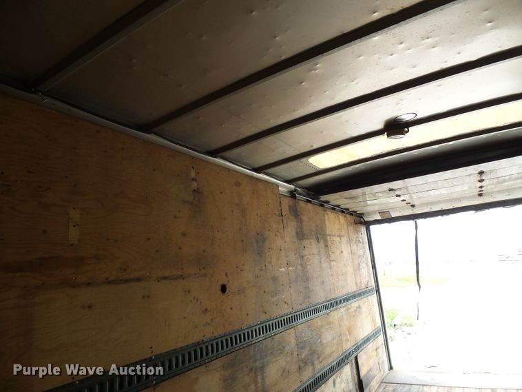 image for item DG5651 2003 International 4300 box truck