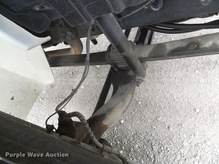 image for item DG5651 2003 International 4300 box truck