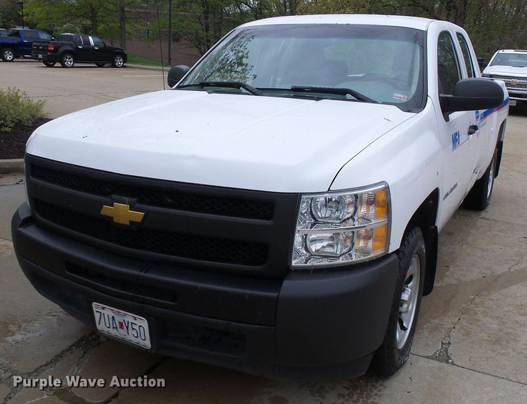 image for item DG5658 2012 Chevrolet Silverado 1500  Ext. Cab pickup truck