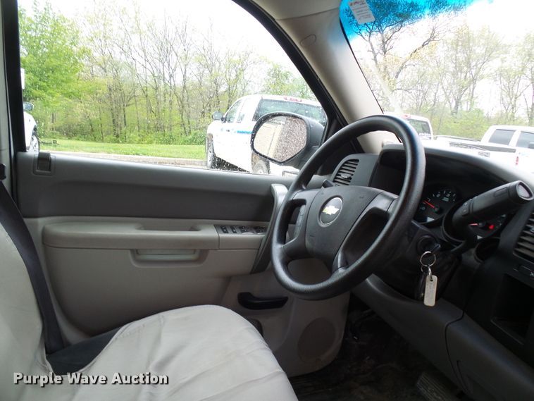 image for item DG5658 2012 Chevrolet Silverado 1500  Ext. Cab pickup truck