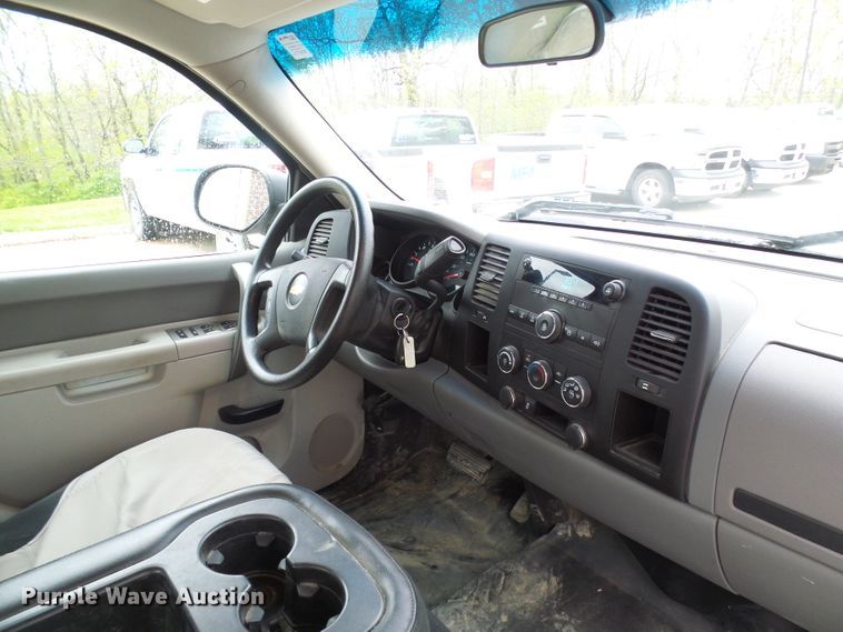 image for item DG5658 2012 Chevrolet Silverado 1500  Ext. Cab pickup truck