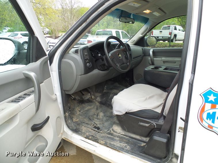 image for item DG5658 2012 Chevrolet Silverado 1500  Ext. Cab pickup truck