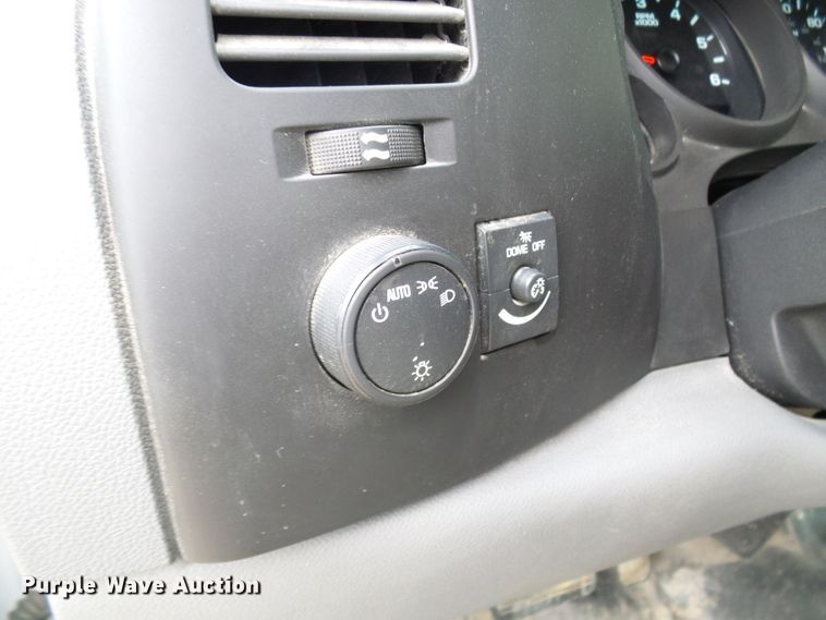 image for item DG5658 2012 Chevrolet Silverado 1500  Ext. Cab pickup truck