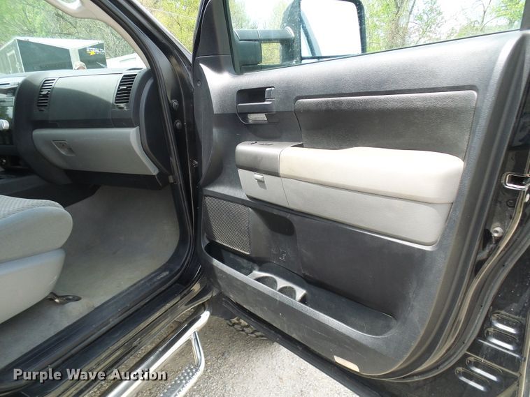 image for item DG5664 2010 Toyota Tundra  Double Cab pickup truck