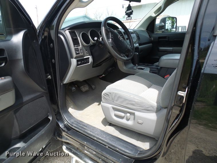 image for item DG5664 2010 Toyota Tundra  Double Cab pickup truck