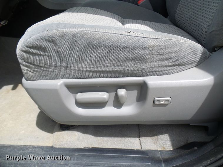 image for item DG5664 2010 Toyota Tundra  Double Cab pickup truck