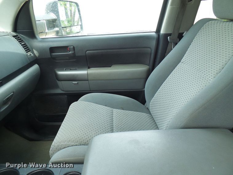 image for item DG5664 2010 Toyota Tundra  Double Cab pickup truck