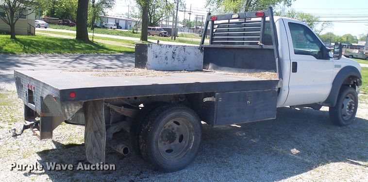 image for item DG5668 2006 Ford F550 Super Duty flatbed truck