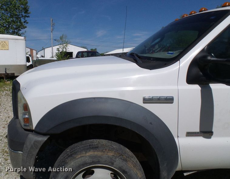 image for item DG5668 2006 Ford F550 Super Duty flatbed truck