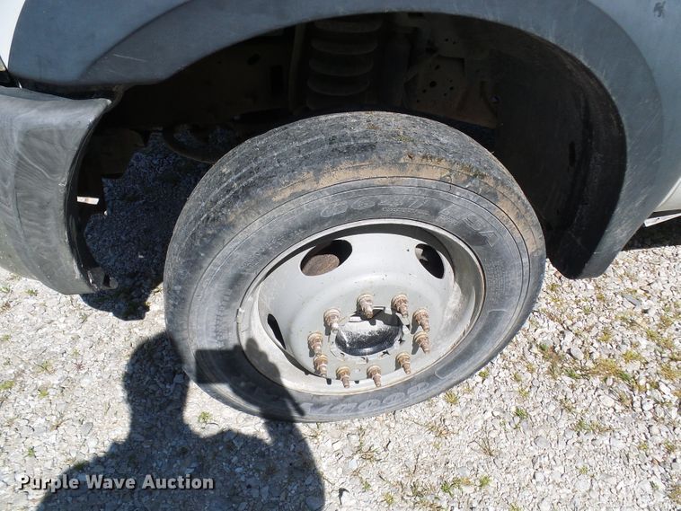 image for item DG5668 2006 Ford F550 Super Duty flatbed truck