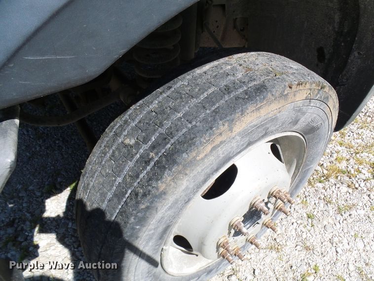 image for item DG5668 2006 Ford F550 Super Duty flatbed truck