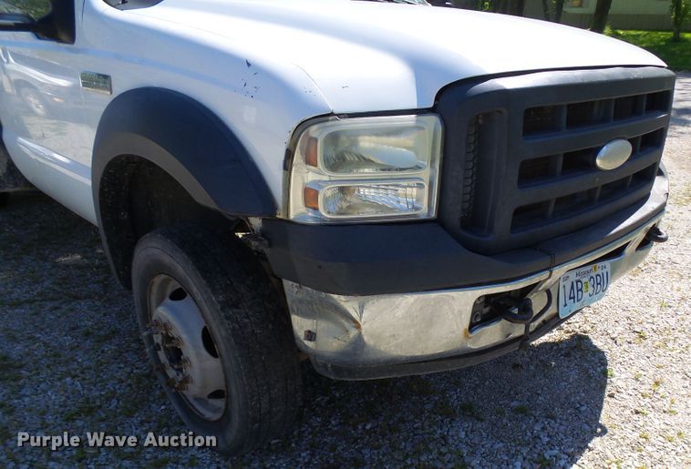 image for item DG5668 2006 Ford F550 Super Duty flatbed truck