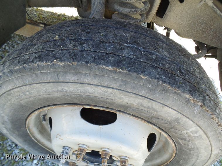 image for item DG5668 2006 Ford F550 Super Duty flatbed truck