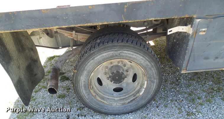 image for item DG5668 2006 Ford F550 Super Duty flatbed truck