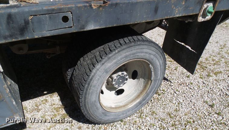 image for item DG5668 2006 Ford F550 Super Duty flatbed truck